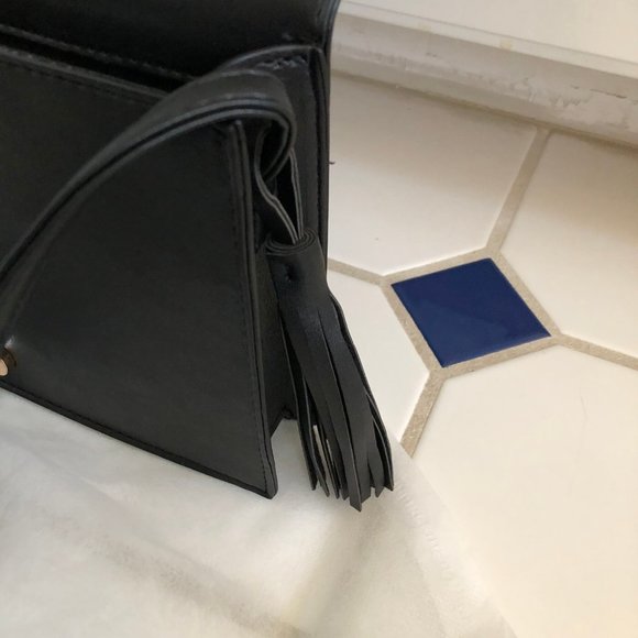 NWOT Black & White Piper Summer & Rose Crossbody - Picture 4 of 8